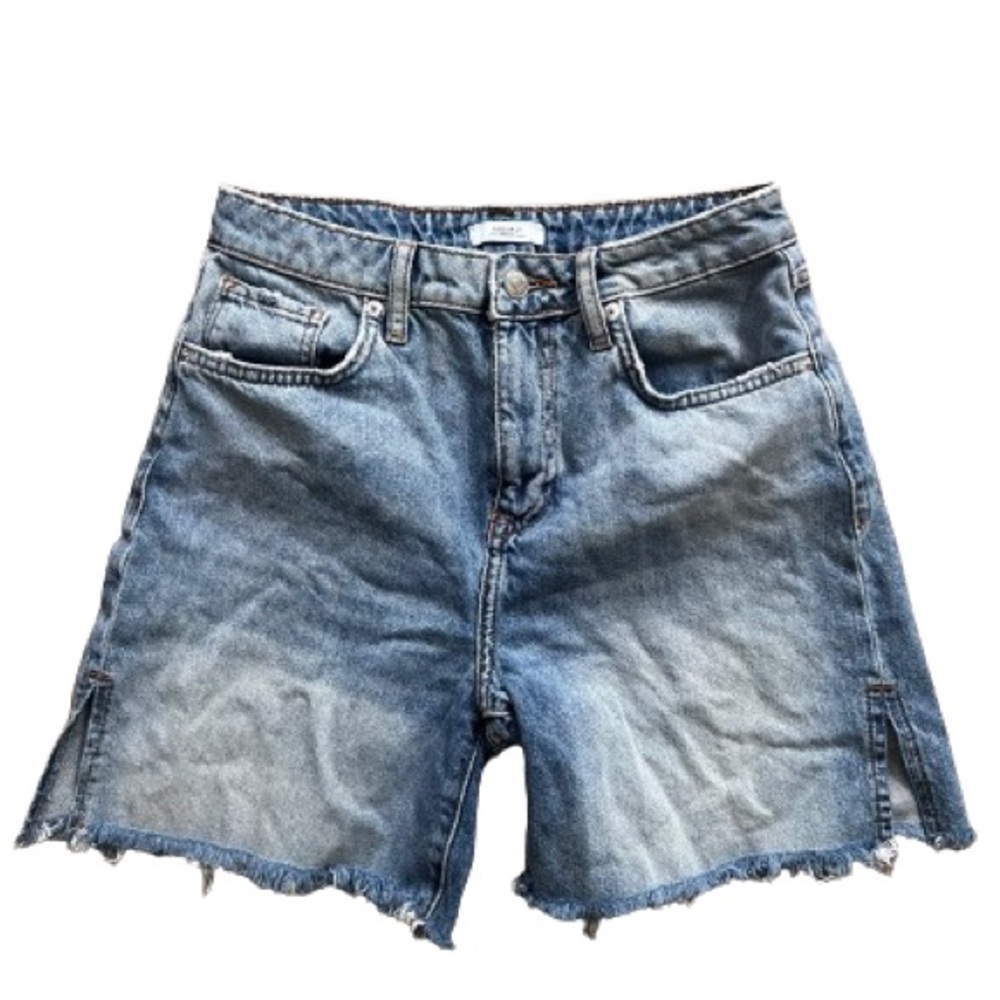 FOREVER 21 denim shorts